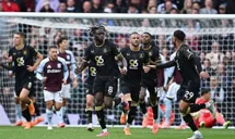 Burnley thất bại trước Villa, Ugochukwu lập công muộn màng