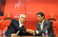 Sự Trượt Giá Của Một Thương Hiệu: Khi ‘Người Đặc Biệt’ Không Còn Đặc Biệt