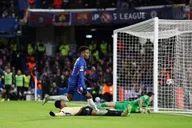 Estevao tỏa sáng hơn Lamine Yamal và gợi nhớ ký ức Messi trong chiến thắng hủy diệt của Chelsea trước Barcelona ở Champions League