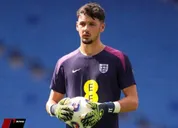 Newcastle kiên trì săn James Trafford khi Chích chòe cần một thủ môn thế hệ mới