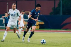 Văn Hậu đá chính và cầm băng thủ quân, dẫn dắt CAHN trong trận giao hữu