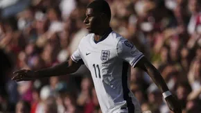 Barca thờ ơ với sao MU: Không đủ để chen chân đội hình