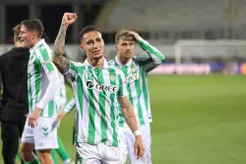 Antony bật khóc sau khi vào chung kết Conference League