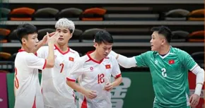 Đè bẹp Trung Quốc 7-2, futsal Việt Nam chạm tay vé VCK châu Á