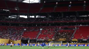 Sốc: Vé xem Chelsea – Fluminense còn rẻ hơn ly bia!