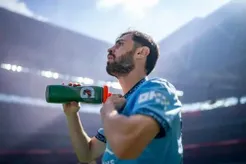 Al Nassr của Ronaldo nhắm mục tiêu vụ chuyển nhượng muộn với tiền vệ Man City