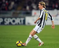 👎 D. Luiz không phải đầu tiên: Những thảm họa đình đám nhất của Juve trong 15 năm 📉