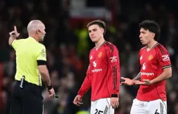 Man Utd 1-2 Leeds Utd: Man Utd đã sụp đổ trước Leeds như thế nào