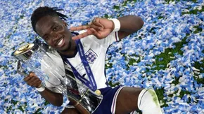 Từ Biểu Tượng Linh Vật Đến Người Hùng: Hành Trình Ra Đời Một Biểu Tượng Mới Trong Bóng Đá Anh