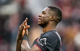 Leverkusen nối dài chuỗi bất bại sau khi sa thải Ten Hag