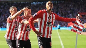 Những gương mặt mới nhưng người hùng quen thuộc trong 'ngày tự hào' của Sunderland