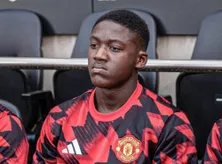 Mainoo bị Amorim bỏ rơi, MU cần quyết định từ Berrada