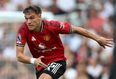 Thảm họa Grimsby và lời hứa của Omar Berrada: Ugarte phải rời Man Utd