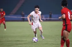 HLV Singapore khen 1 cầu thủ U23 Việt Nam