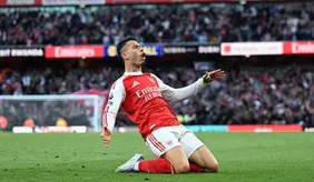 Arsenal giành 1 điểm nghẹt thở trước Man City