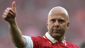 Cuộc Chi Tiêu Bom Tấn Của Liverpool Đặt Slot Vào Tầm Ngắm: Áp Lực Và Giám Sát Mạnh Mẽ Đang Chờ Đón!