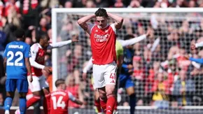 Khi bóng ma về nhì lại ám ảnh Arsenal