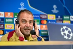 Flick muốn phòng thay đồ Barca tiếp tục mở tiệc