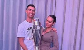 Ronaldo đính hôn với Georgina
