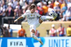 Hậu vệ Real Madrid bị các ông lớn Serie A nhắm giữa lúc tương lai bất định