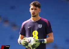 Newcastle kiên trì săn James Trafford khi Chích chòe cần một thủ môn thế hệ mới