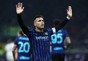 Barcelona Lại Rục Rịch Theo Đuổi Tiền Đạo Inter Milan: Liệu Có Phải Lựa Chọn Khôn Ngoan Cho Flick?