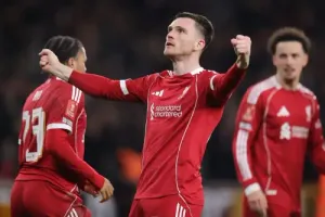 Robertson rời Liverpool: Tạm biệt một huyền thoại