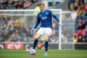 Manchester United và Spurs sắp so găng vì ngôi sao Anh giá 70 triệu bảng