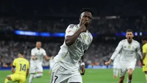 Vinicius lập cú đúp giúp Real Madrid đánh bại Villarreal 3-1 để trở lại ngôi đầu La Liga
