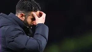 Màn 'hồi tưởng' về quá khứ của Man Utd, hỗn loạn hàng thủ và một trận đấu kinh điển