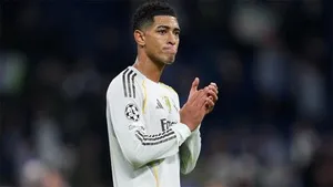 Giữa cơn khủng hoảng của Real, Bellingham vẫn được bảo vệ