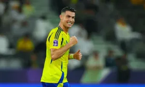Ronaldo đòi thay HLV, gần nửa đội hình chính