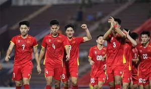 Viktor Lê sáng cửa đá chính trong trận U23 Việt Nam gặp Singapore