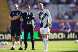 Huyền thoại Real Madrid cảnh báo Barcelona đang phải trả giá cho lối chơi mạo hiểm – 'Bất kỳ ai cũng có thể loại họ'