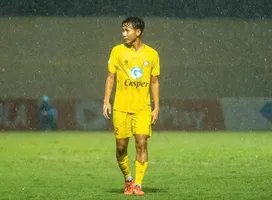 Tiền vệ Lào gốc Việt gặp cảnh trớ trêu ở Thanh Hóa