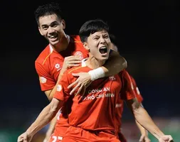 V.League 2025: Công an TP.HCM lội ngược dòng 3-2 trước SLNA để lên đỉnh BXH