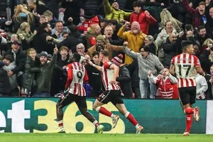 Sunderland Cướp Chiến Thắng Của Arsenal Với Bàn Gỡ Muộn Đầy Kịch Tính