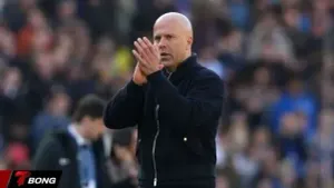 Liverpool "Trảm" Slot, Alonso Sẵn Sàng Tiếp Quản Anfield