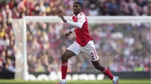 Arsenal có sẵn ngọc thô 15 triệu euro thay thế William Saliba