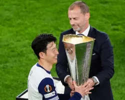 UEFA lên tiếng xin lỗi các cầu thủ Tottenham vì thiếu huy chương trong lễ trao cúp