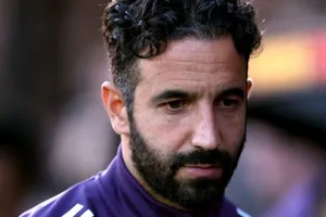 Ruben Amorim thề sẽ thay đổi đội hình Man United với một điều kiện