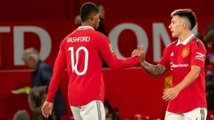 Man Utd đối mặt nguy cơ mất Lisandro Martinez vào tay Barcelona