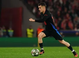 MU tham gia cuộc đua giành tiền vệ Barcelona với điều khoản giải phóng 100 triệu euro