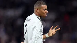 ‘Vô lý’ – Tuyên bố của Kylian Mbappé thúc đẩy cơ hội Ballon d’Or cho ngôi sao Barcelona và PSG