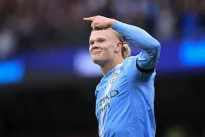 Real từ chối để Valverde sang MU; Barca nhắm Haaland của Man City