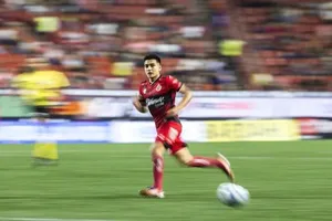 Barcelona có một yếu tố quan trọng nghiêng cán cân về phía họ trong cuộc săn đón thần đồng Mexico