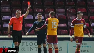 Trưởng ban trọng tài Scotland họp khẩn và nỗ lực xoa dịu làn sóng phẫn nộ về VAR