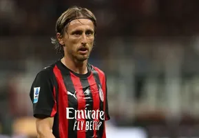 Bước sang tuổi 40, Modric làm nên lịch sử trong chiến thắng Serie A của Milan 🇮🇹