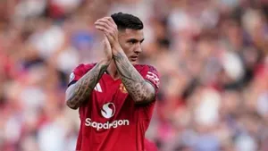 Saha: MU sẽ làm khó Sesko nếu không có tiền vệ kết nối