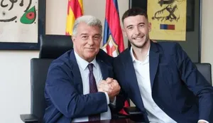 Chính thức: Barcelona đăng ký Joan Garcia tại La Liga